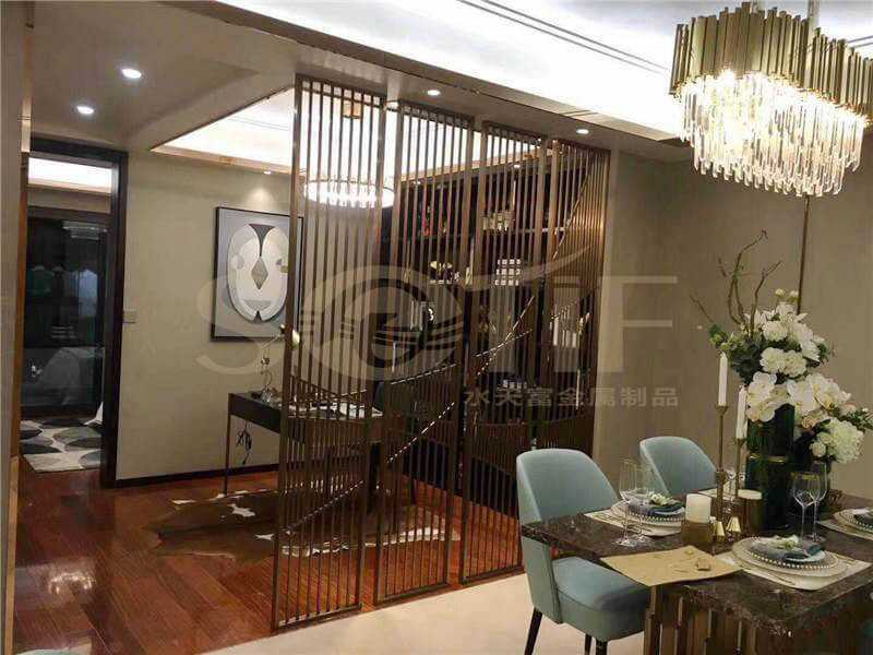 佛山金屬屏風(fēng)為美化現(xiàn)代室內(nèi)環(huán)境而生的工藝品